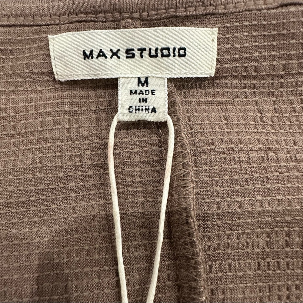 Max Studio Crinkled Side Ruched Dress medium - Picture 7 of 8